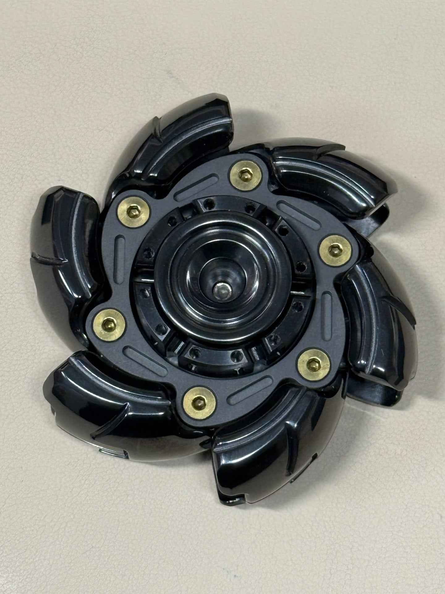 GoBiggeR - Sinian & Pillbug Mechanical Fidgets | TRB – TRB Creation