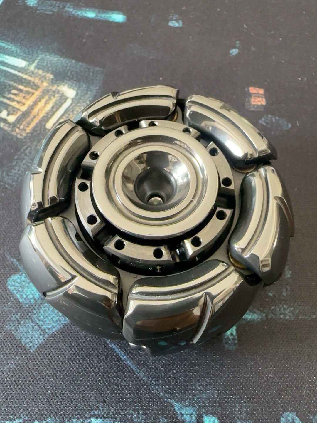 GoBiggeR - Sinian & Pillbug Mechanical Fidgets | TRB – TRB Creation
