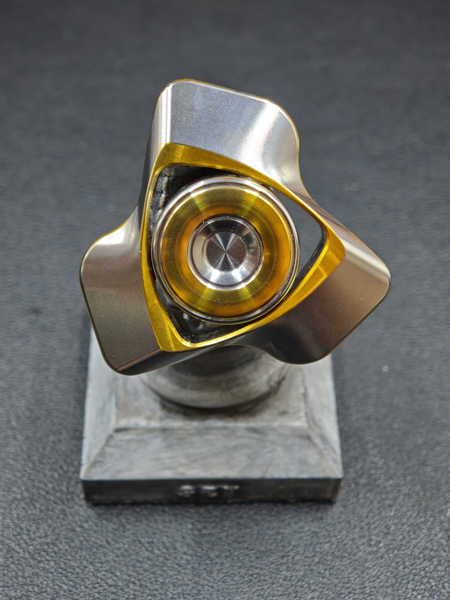 SPINMOON Phantom Dual Leaf Stainless Steel Gold Plated