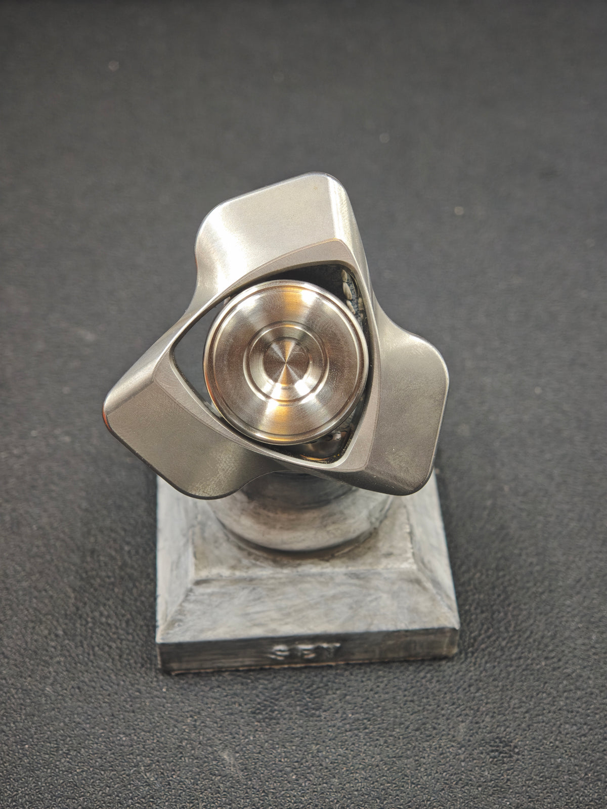 Phantom Dual Leaf Tungsten