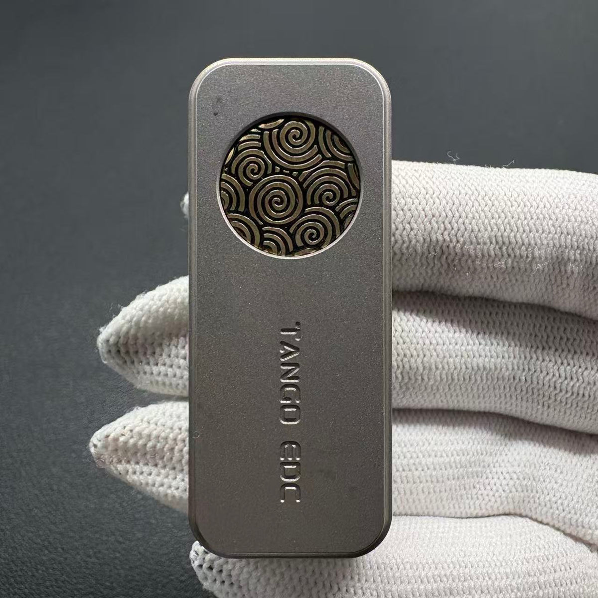 Sugar Cube Titanium