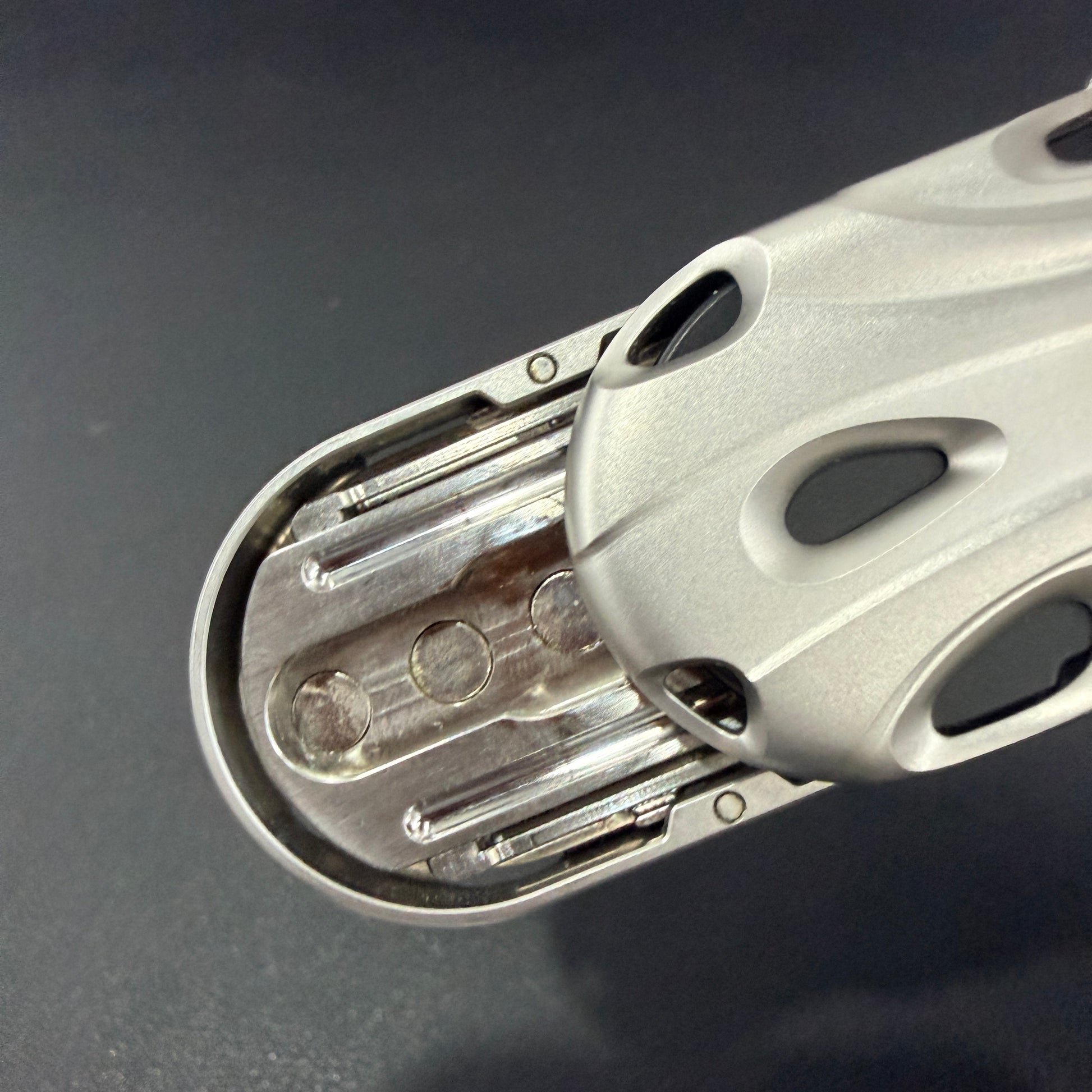 Lag Stainless Steel