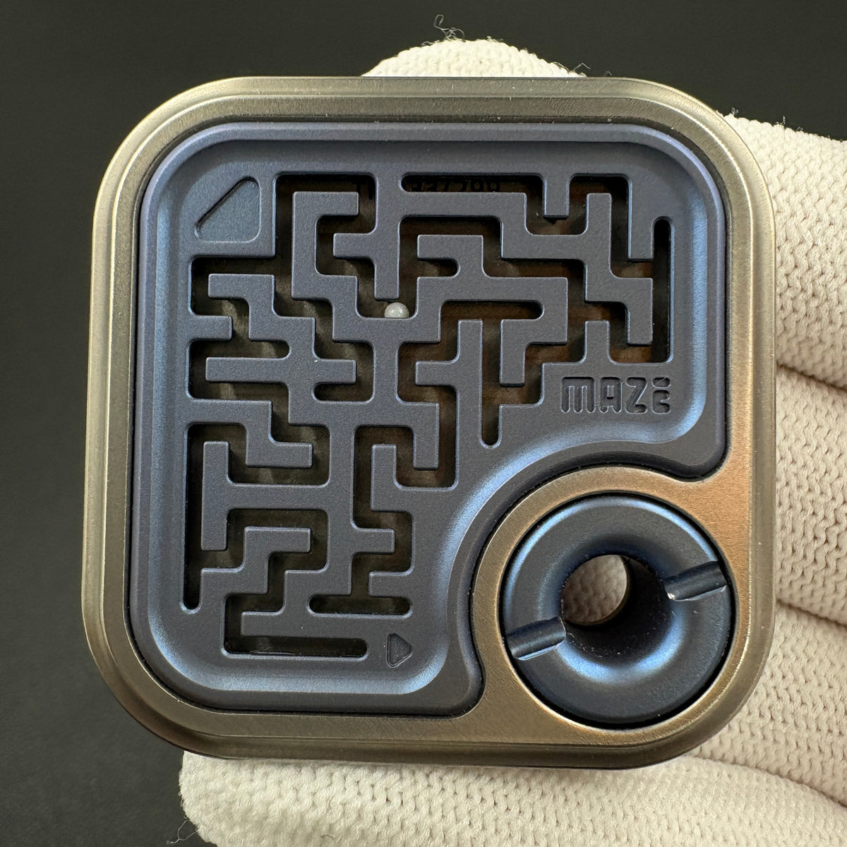 MAZE BLOCK Titanium