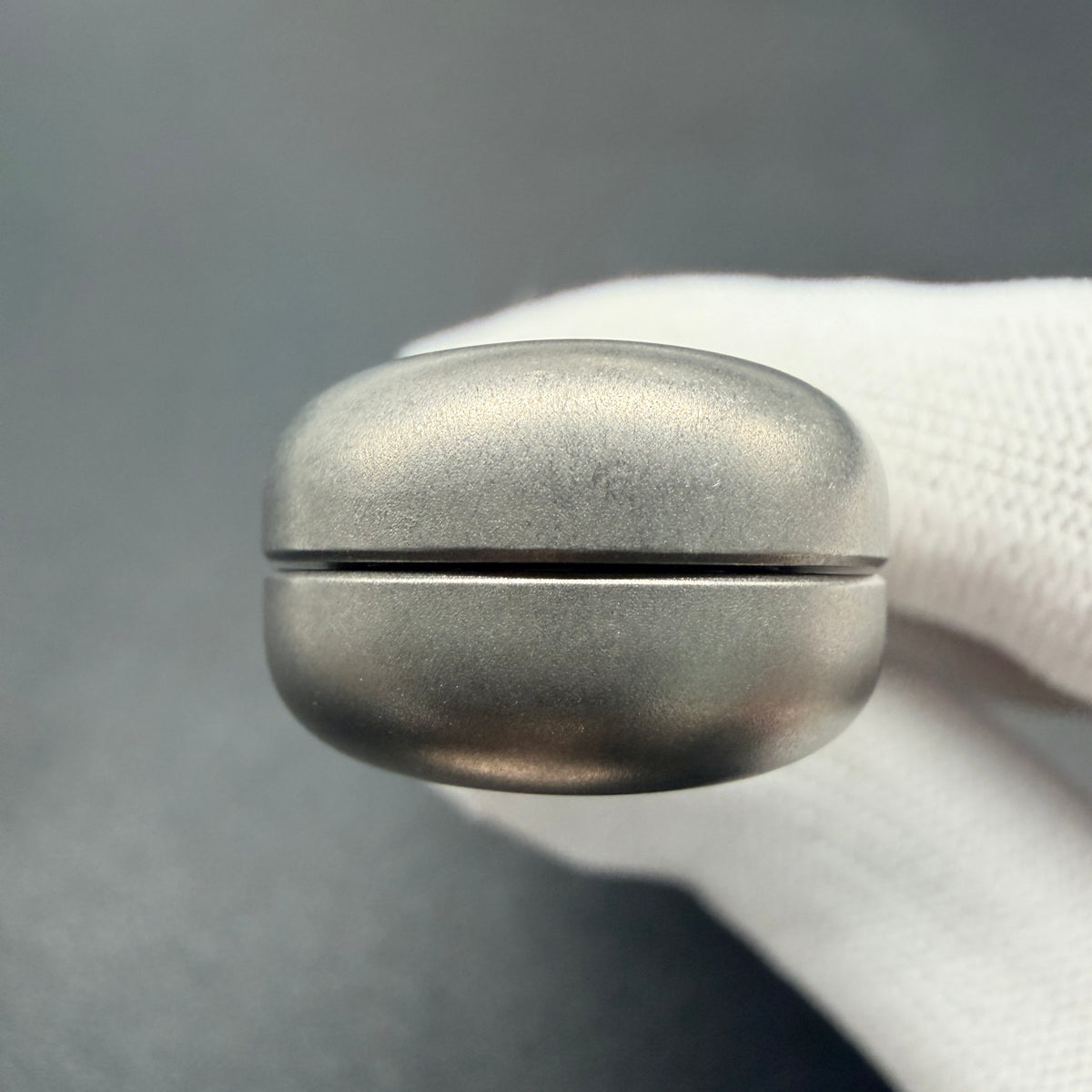 Floating Cloud Titanium