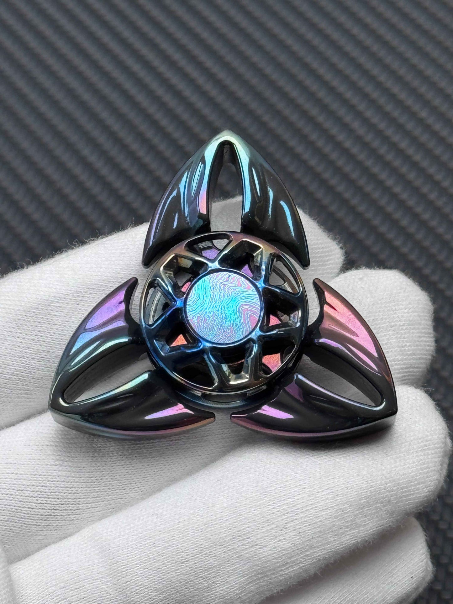 HE EDC Shadow Zirconium