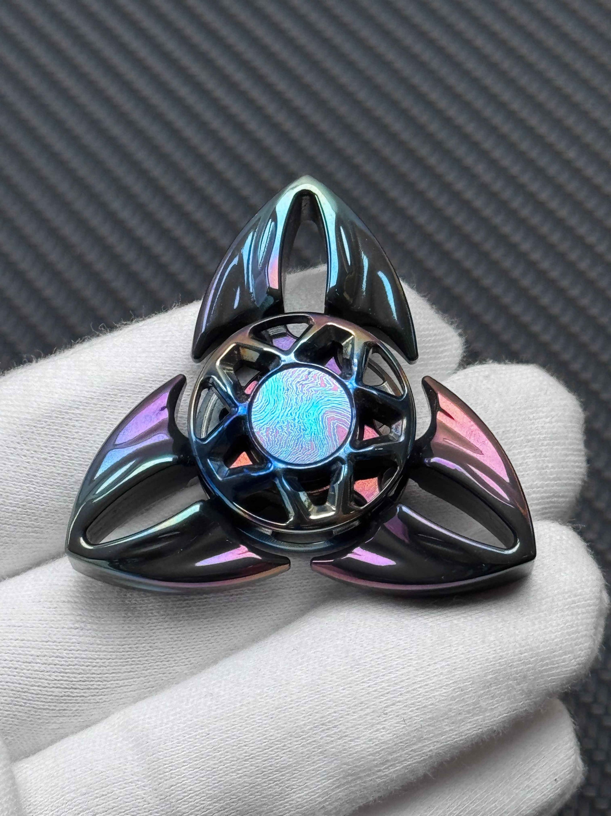 HE EDC Shadow Zirconium