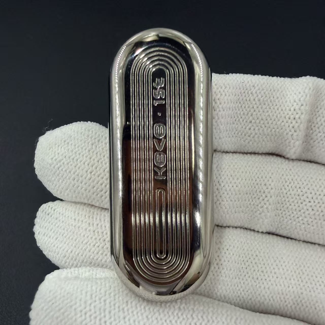 Floating Cloud Titanium