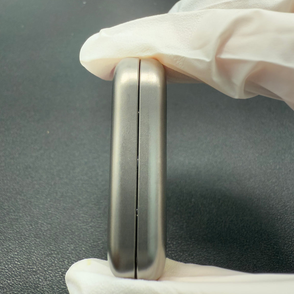 Floating Cloud Titanium