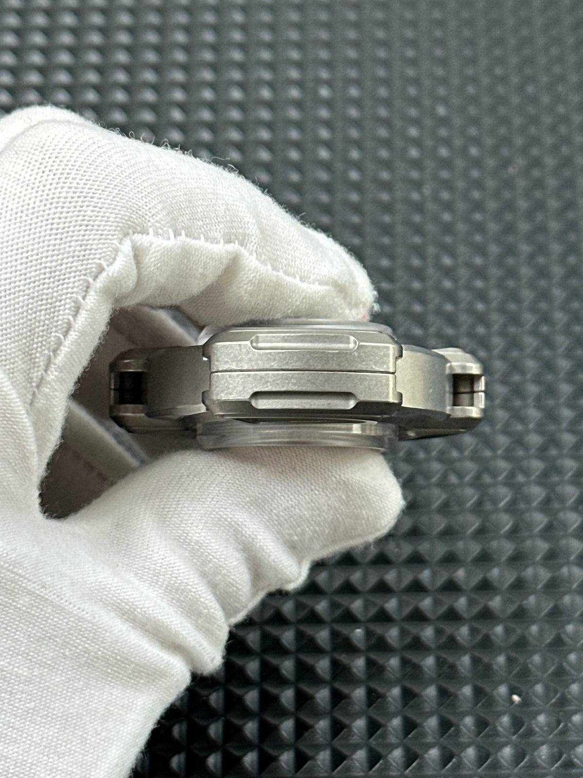 Radiation Pro Shell Opening Titanium