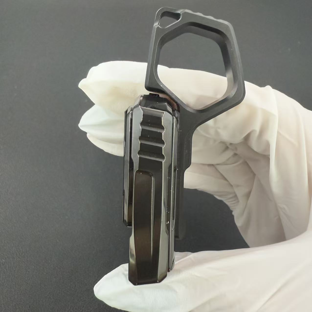 Thousand machines Zirconium Polished