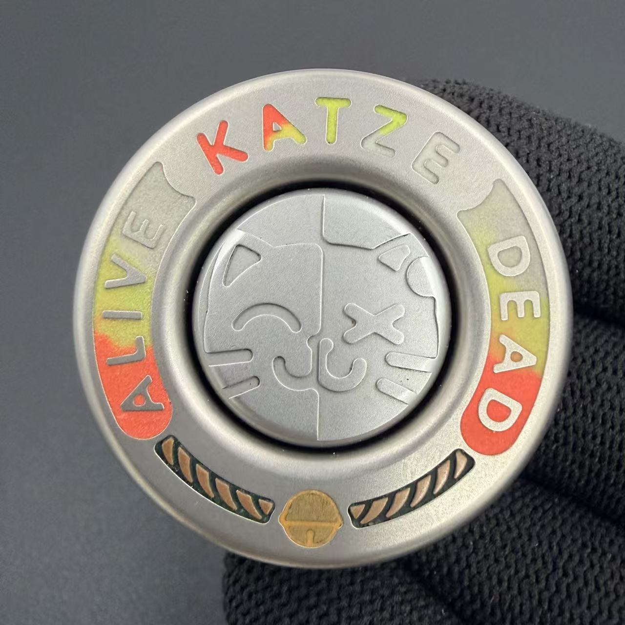Schrodinger Katze Ratchet Titanium