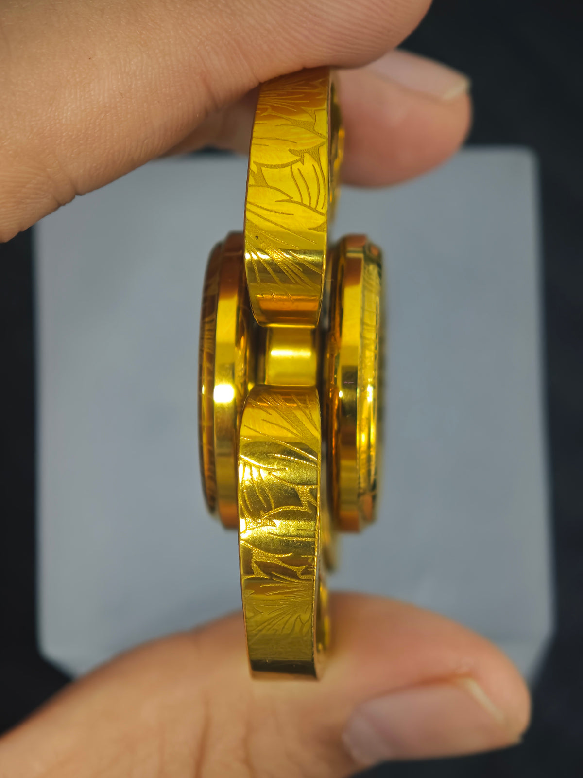 Yungong Xunyin Stainless Steel Gold Plated Stonewashed Engraved