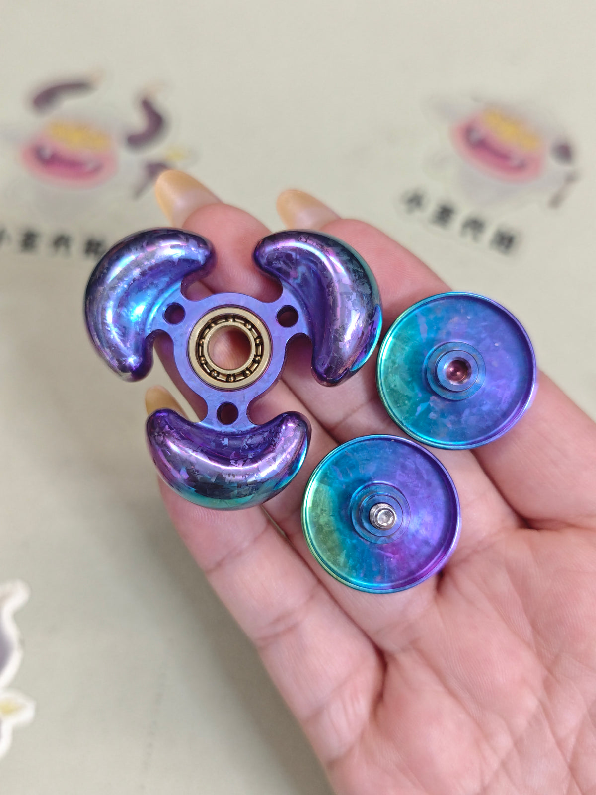 sandan Crystallized Titanium