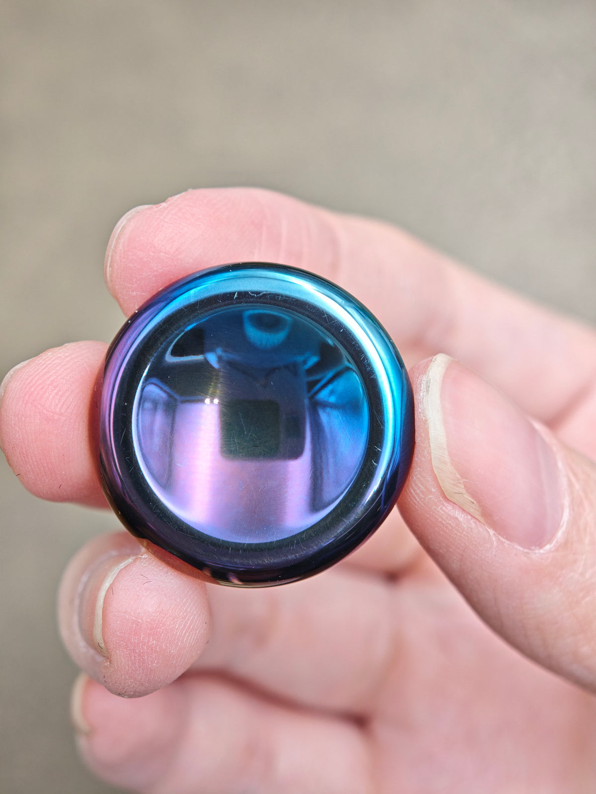 Two-Leaf Cell Zirconium Oil Slick