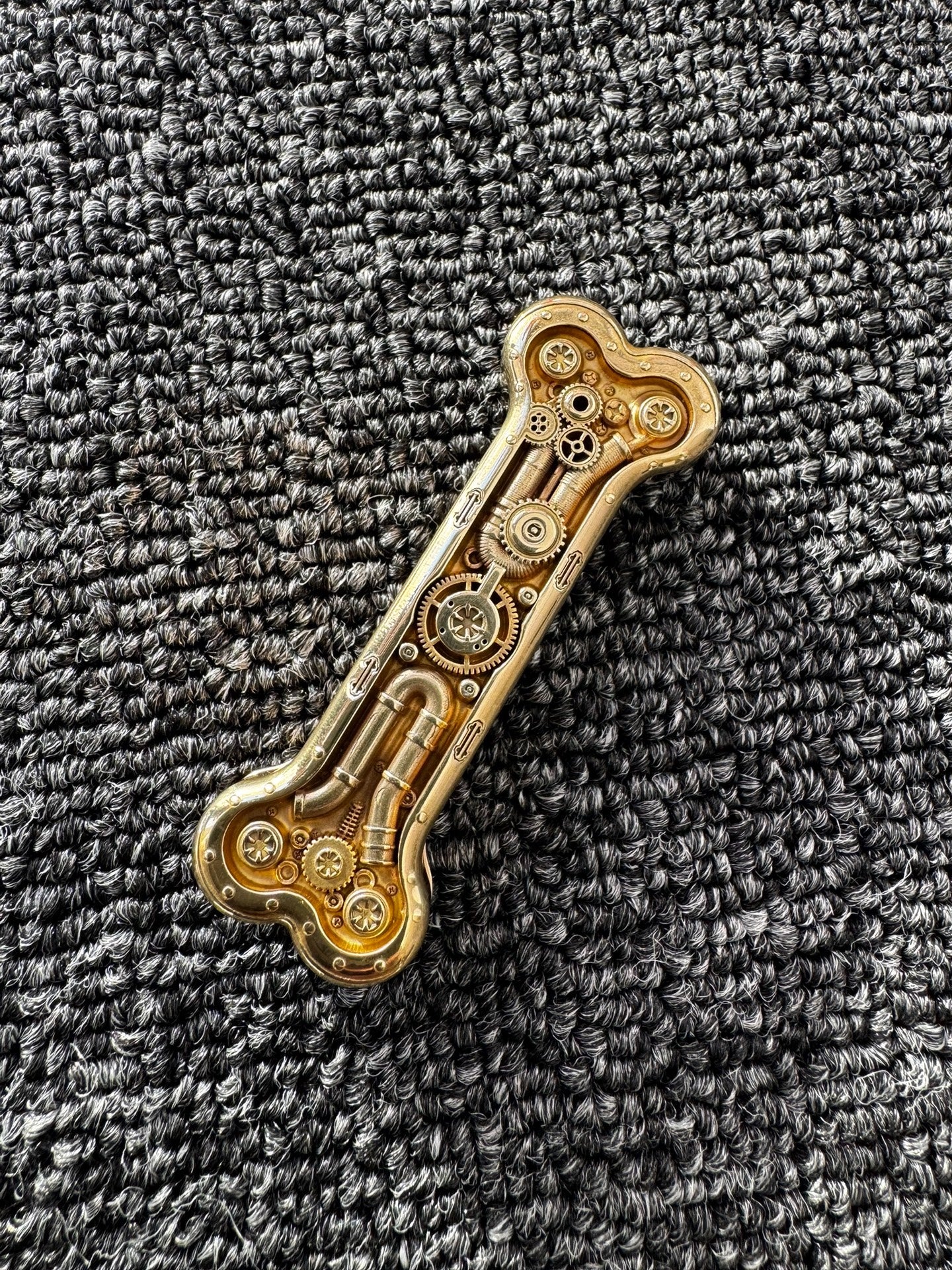 Thorn Light Steam Bone Brass