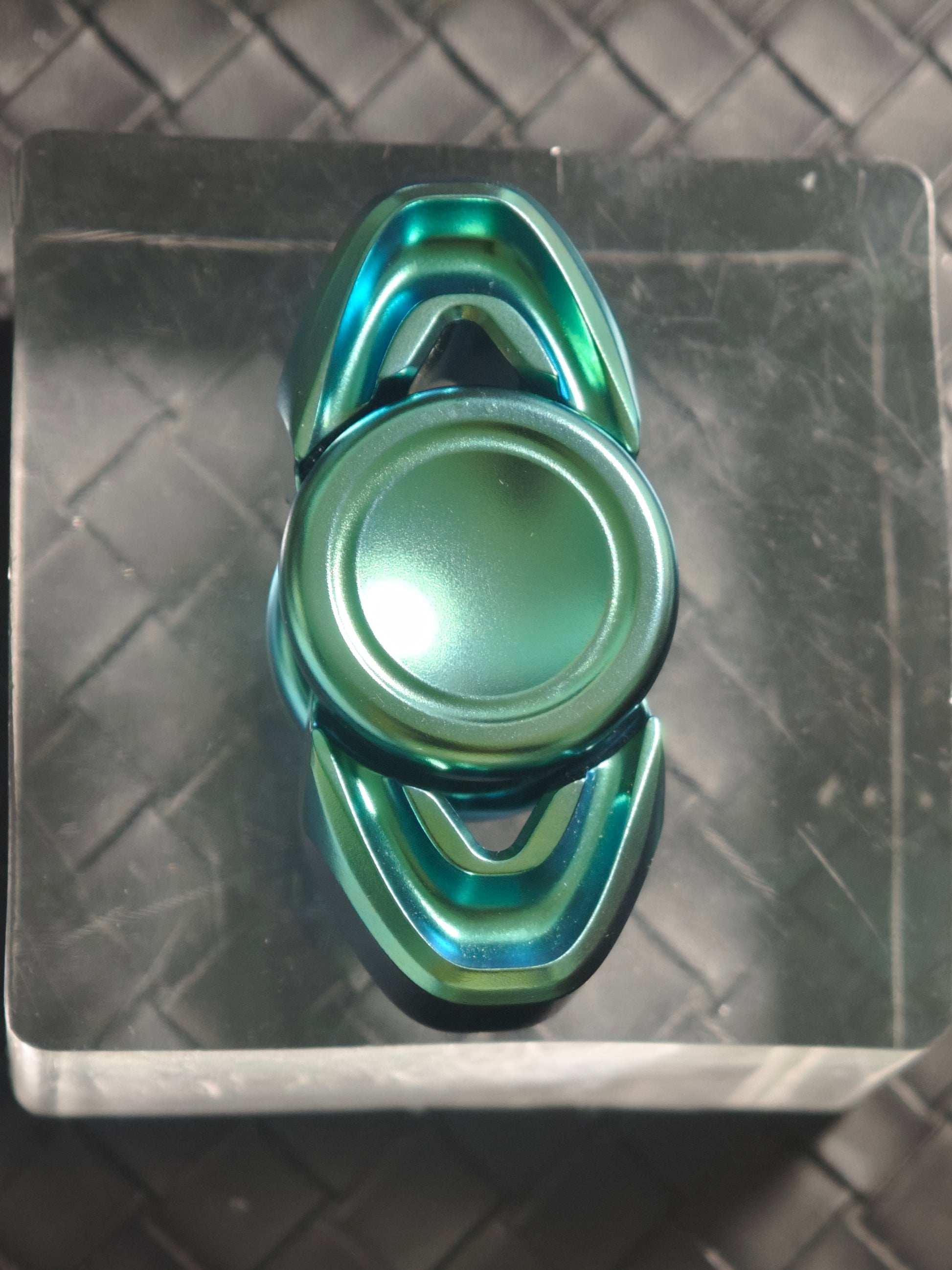 Pan Yixian Zirconium