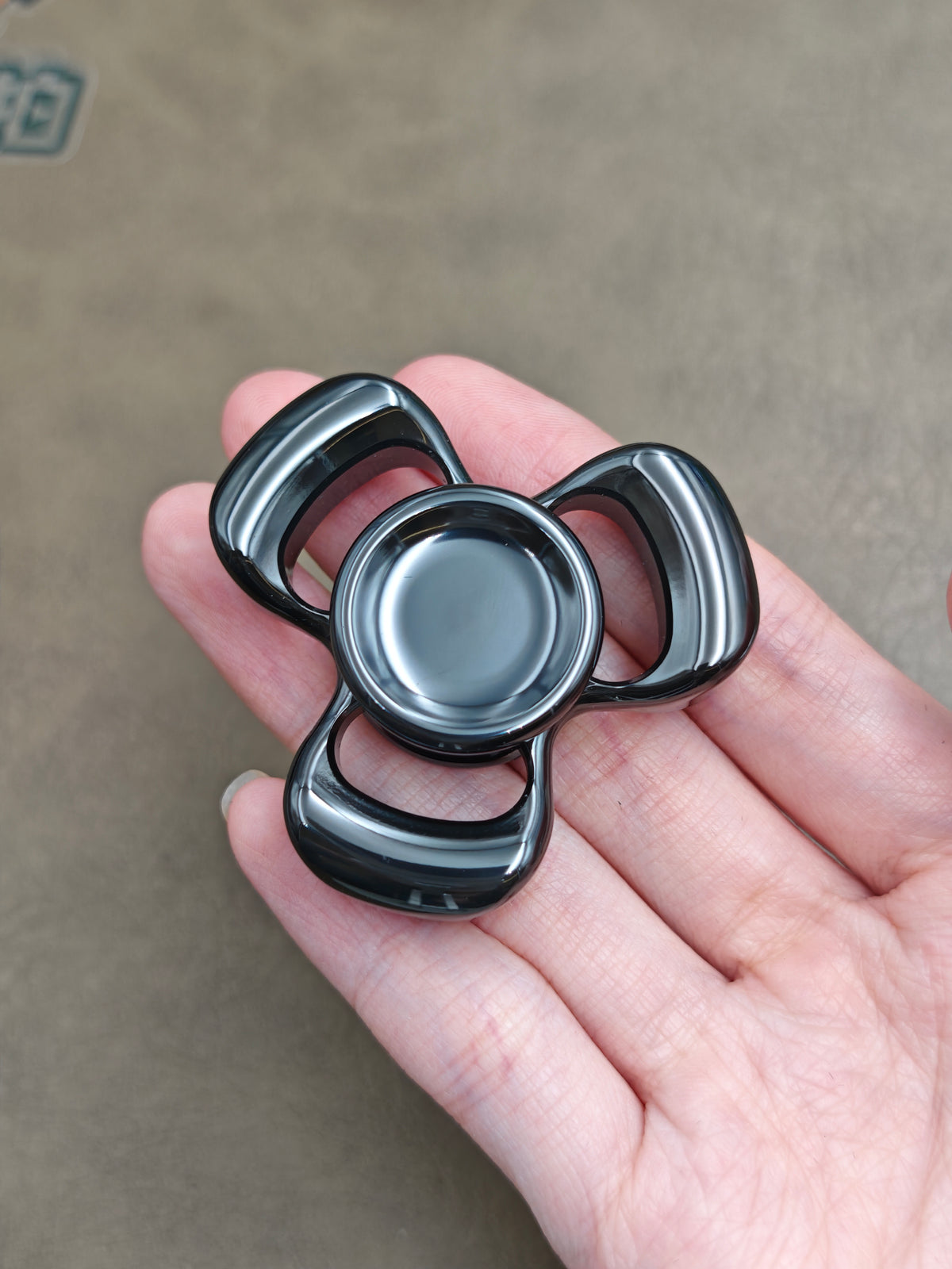 Three-Leaf Horizon Zirconium Polished