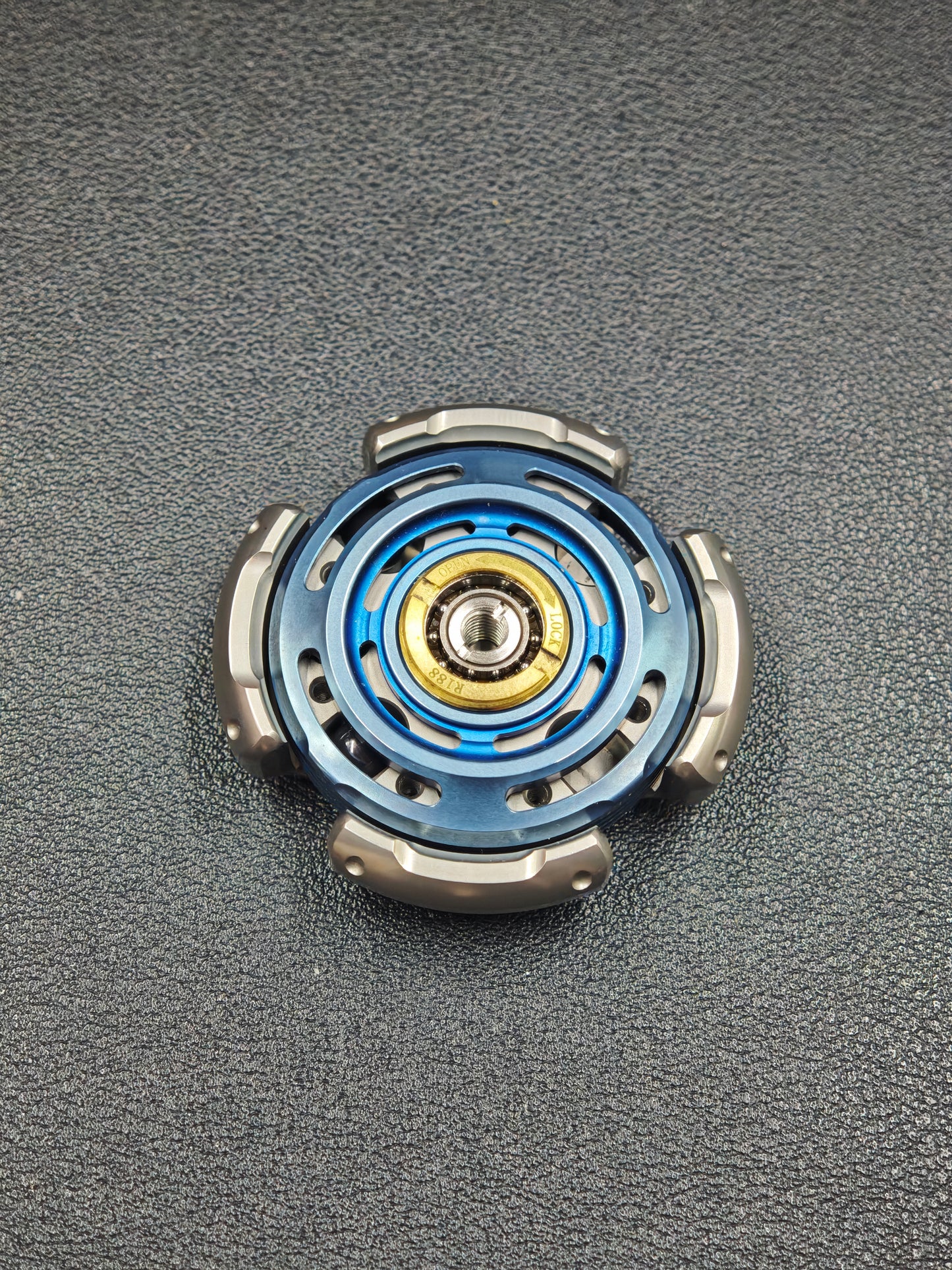 Resonance Titanium