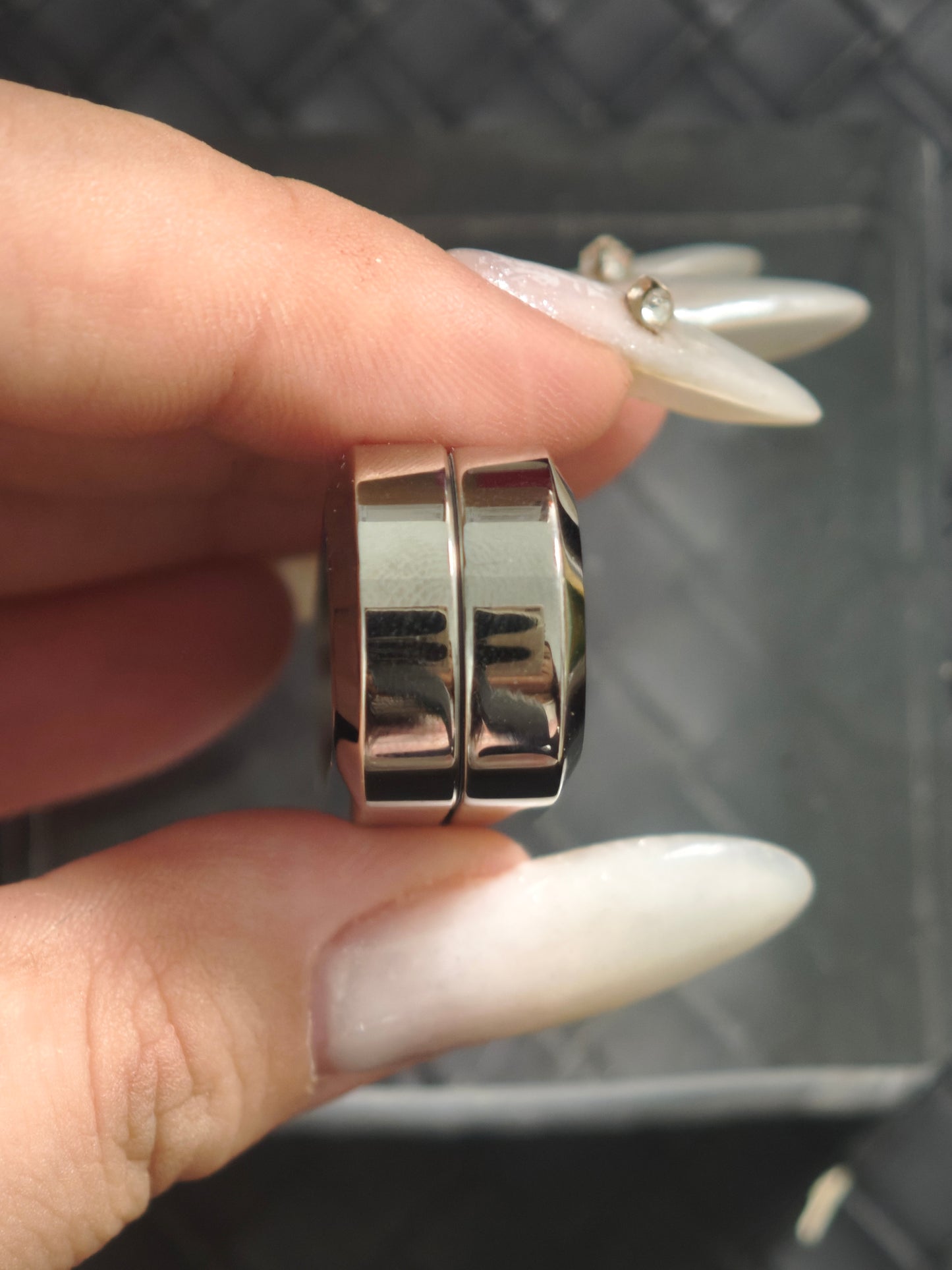 Lucky Draw Titanium Polished