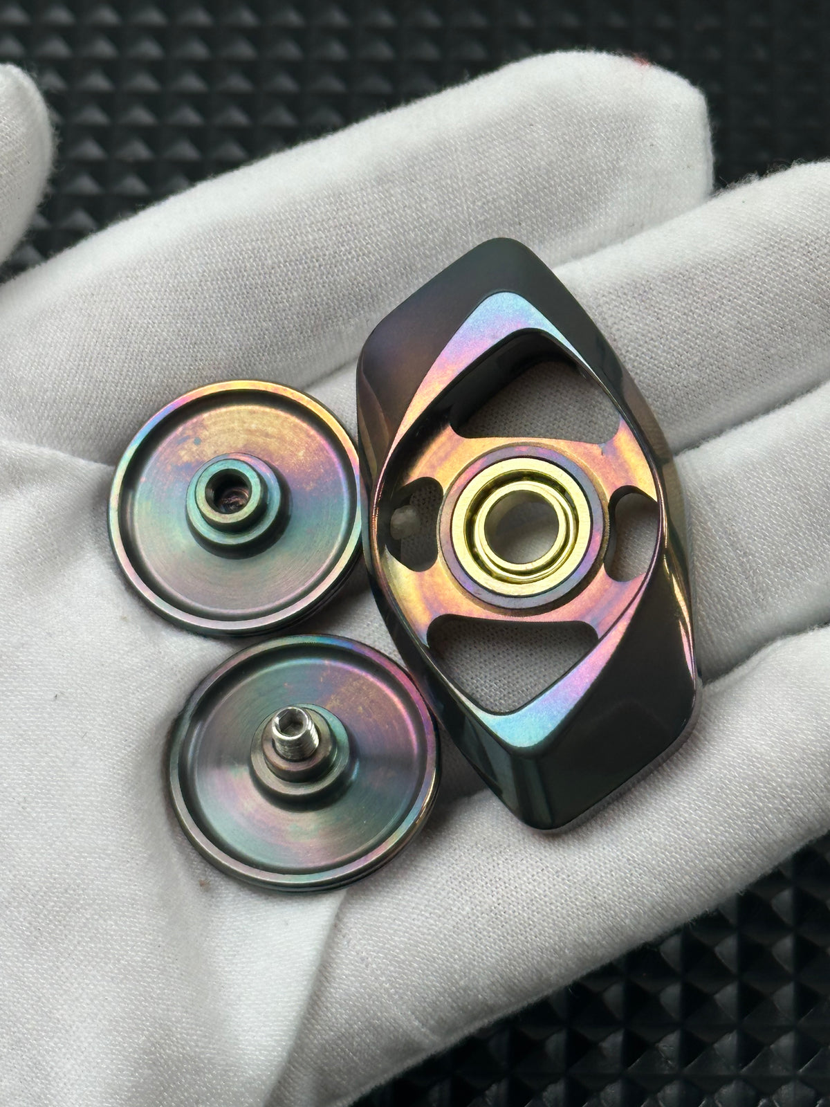 Mirror Eye Zirconium Oil Slick