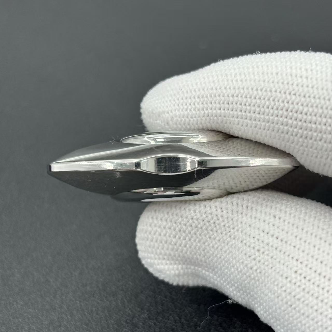 Hourglass S2 Stainless Steel