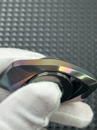 Mirror Eye Zirconium Oil Slick