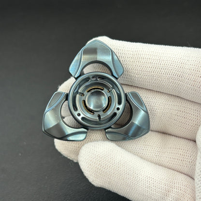 Toothless Mini Pearl White Zirconium