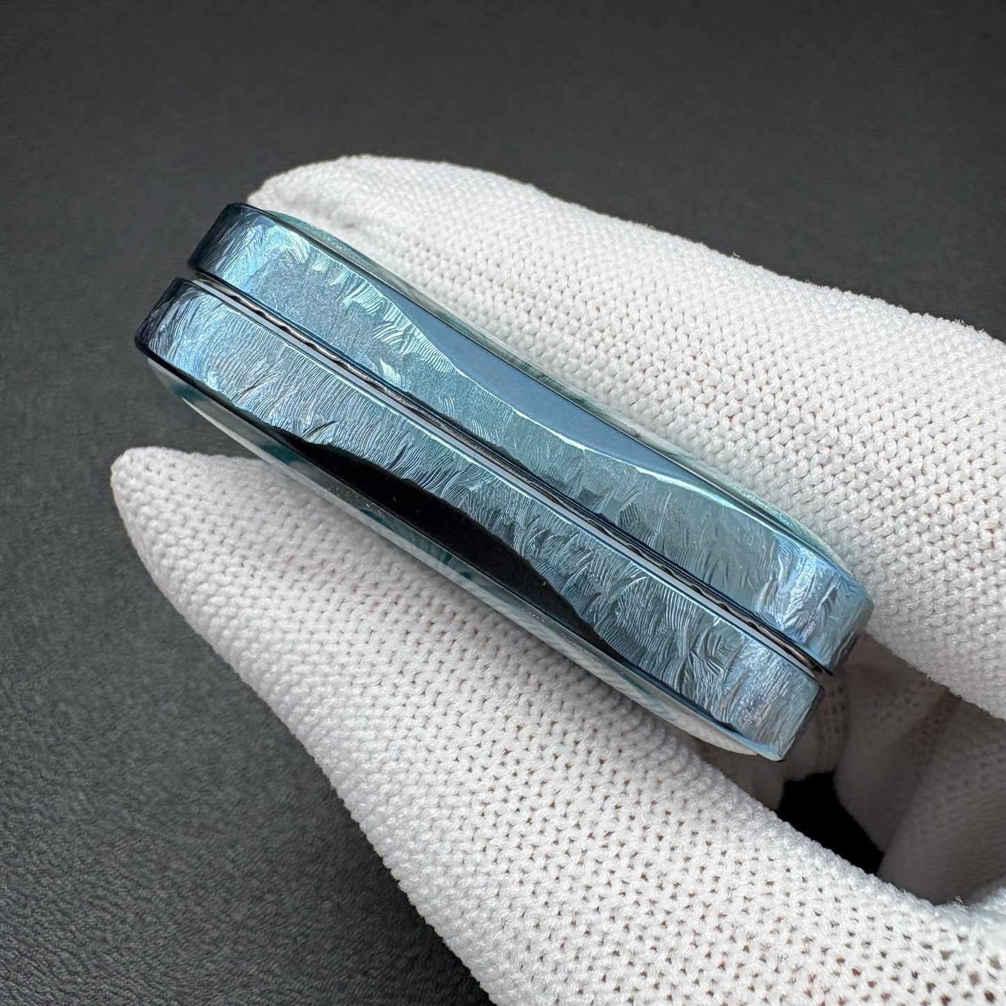Slim Zirconium