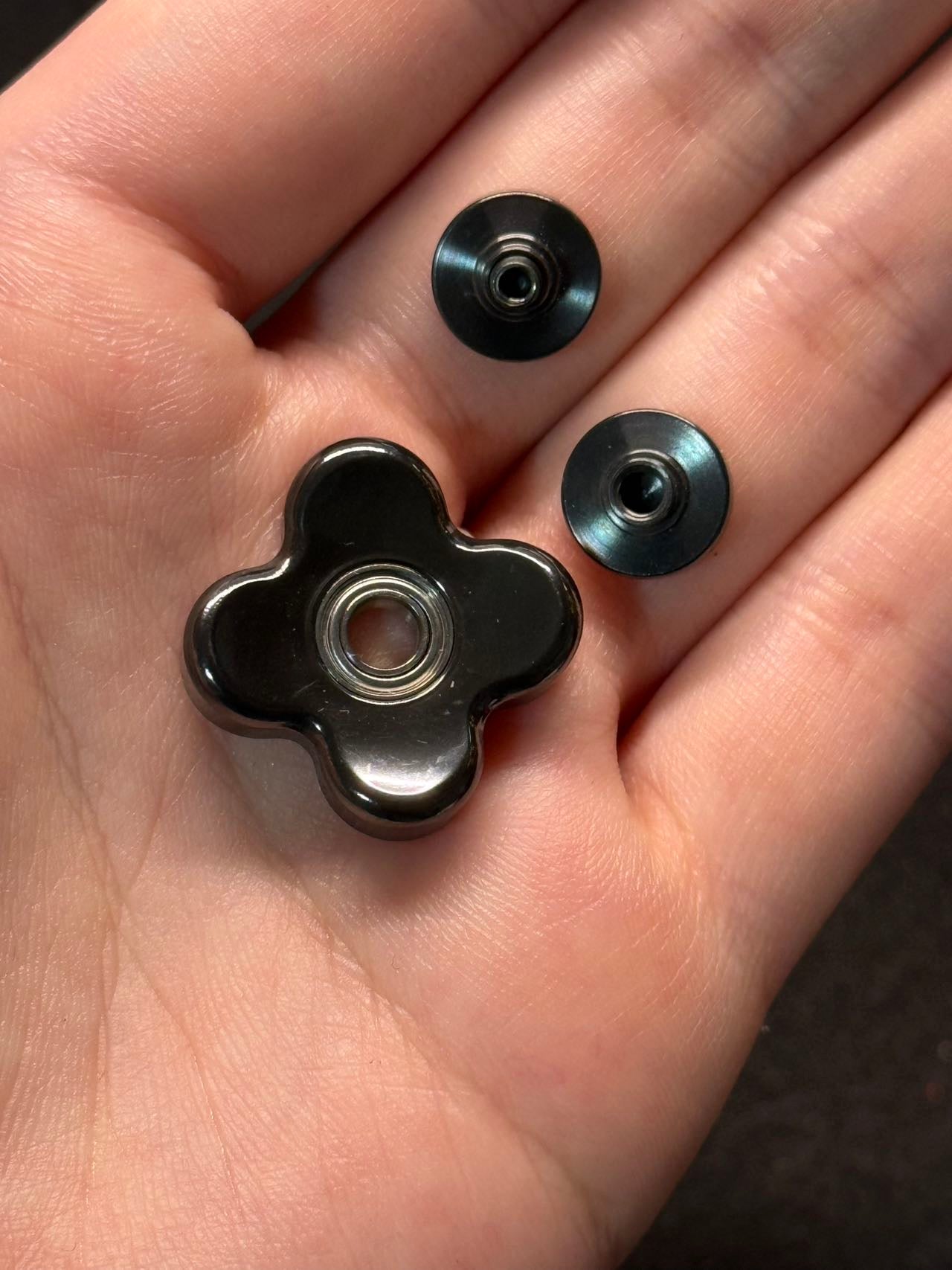 Kiddo Zirconium