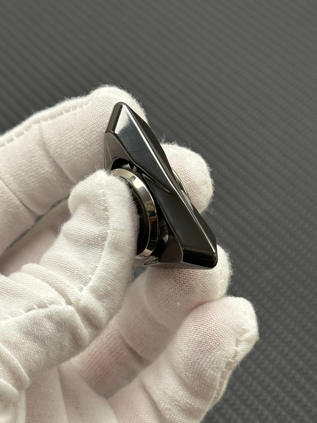 Ling Guang Zirconium Polished