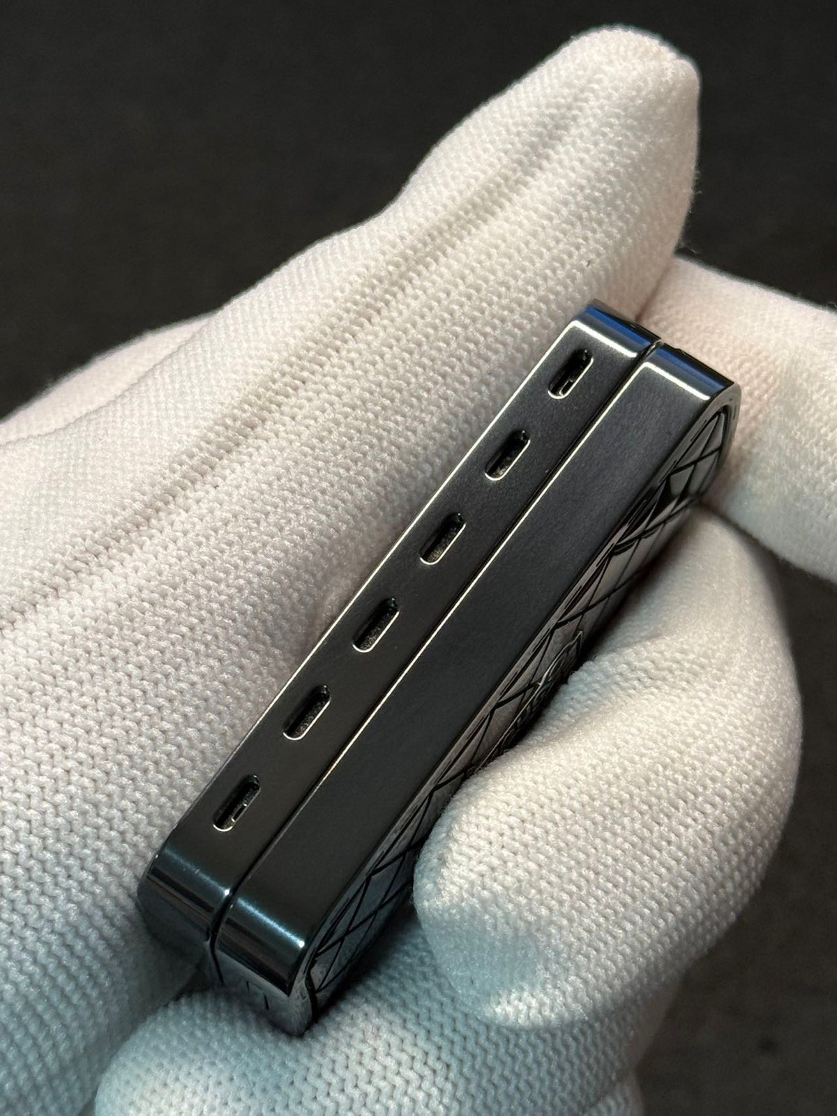Feng Ling Zirconium Polished