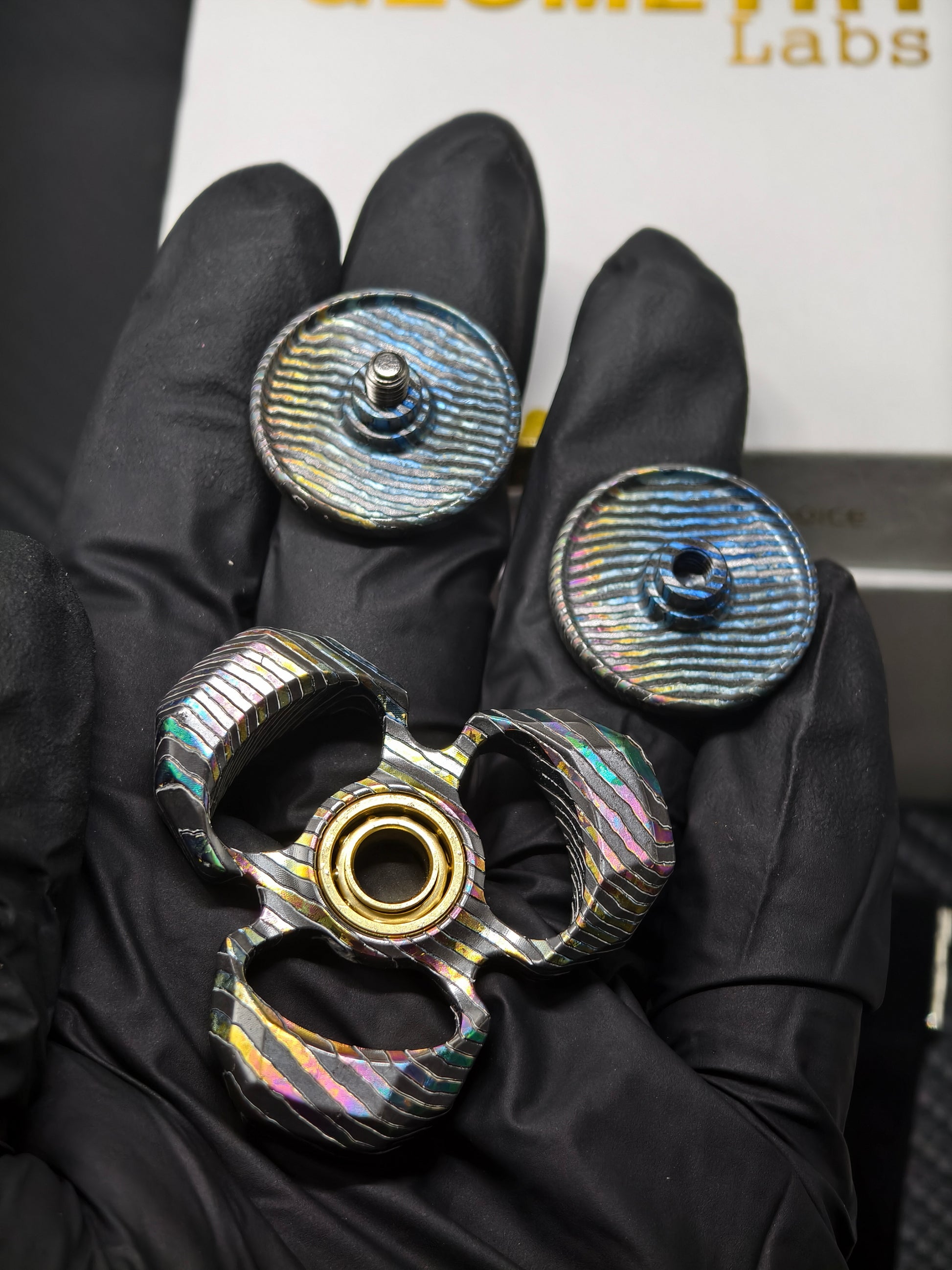 Whisper Duo Crystallized Zirconium