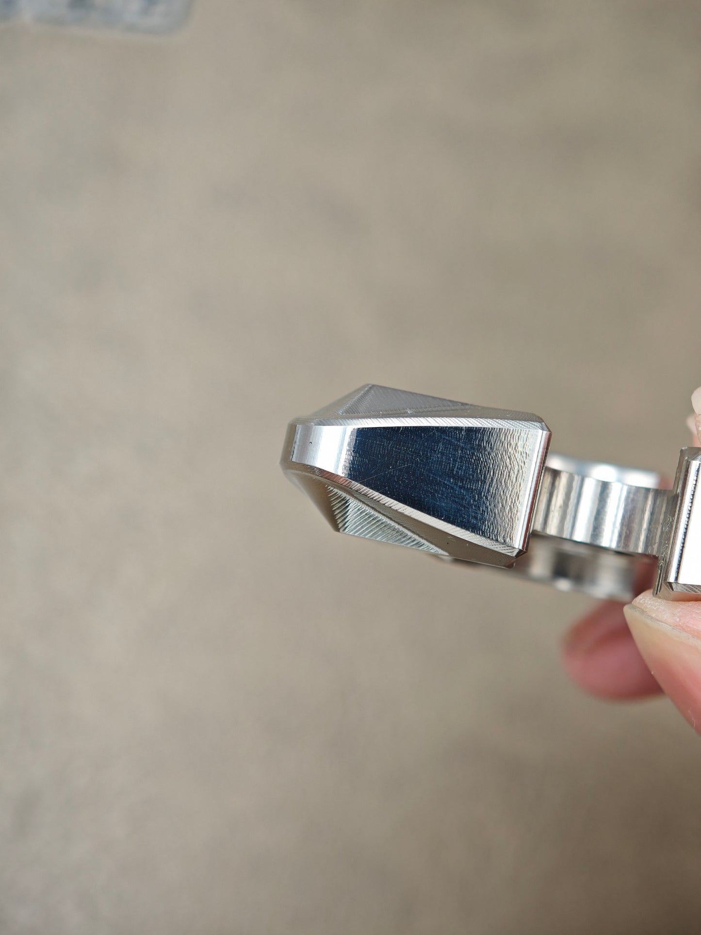 Tri Leaf Vida Stainless Steel