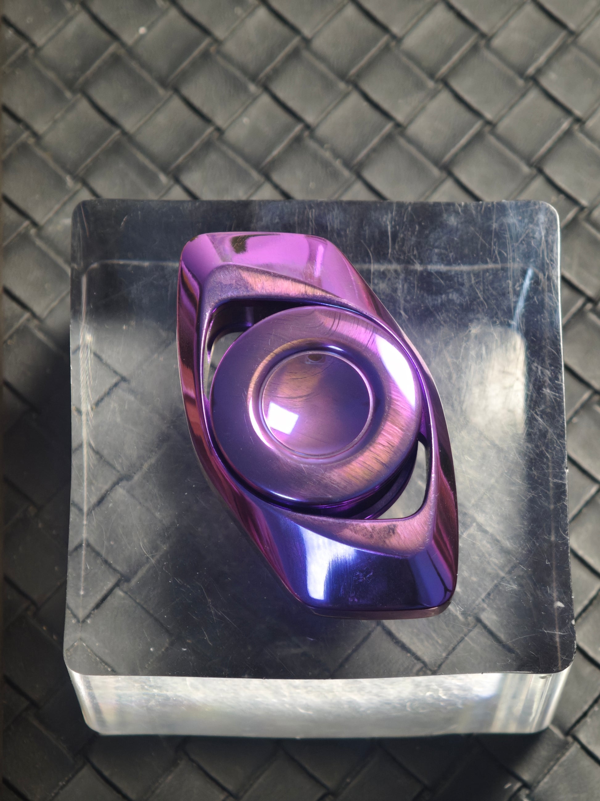 Phantom Dual Leaf Zirconium