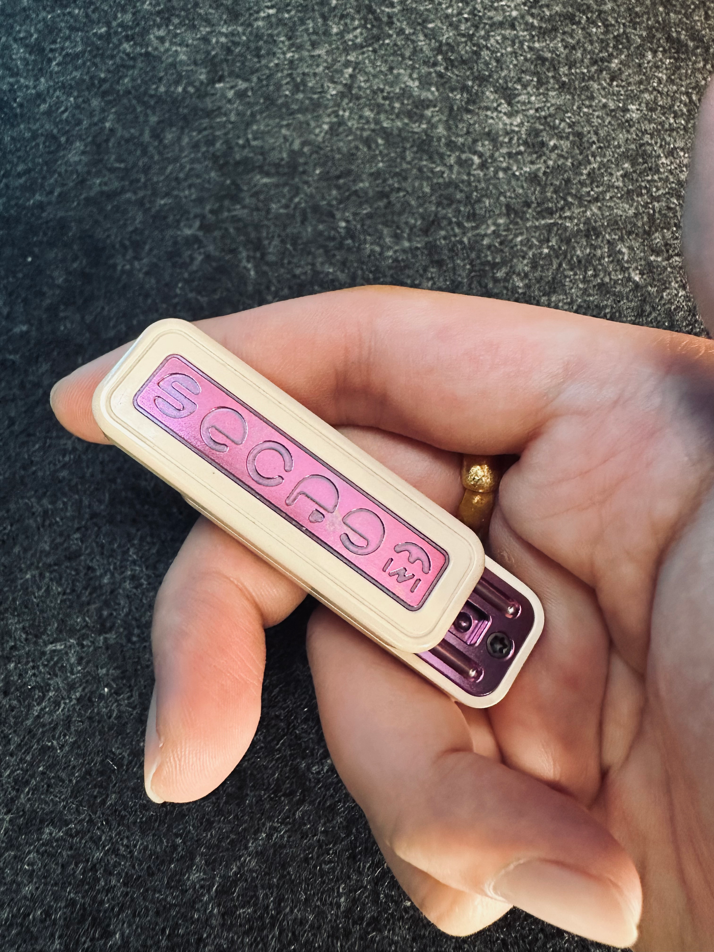 Secret Slider PEEK