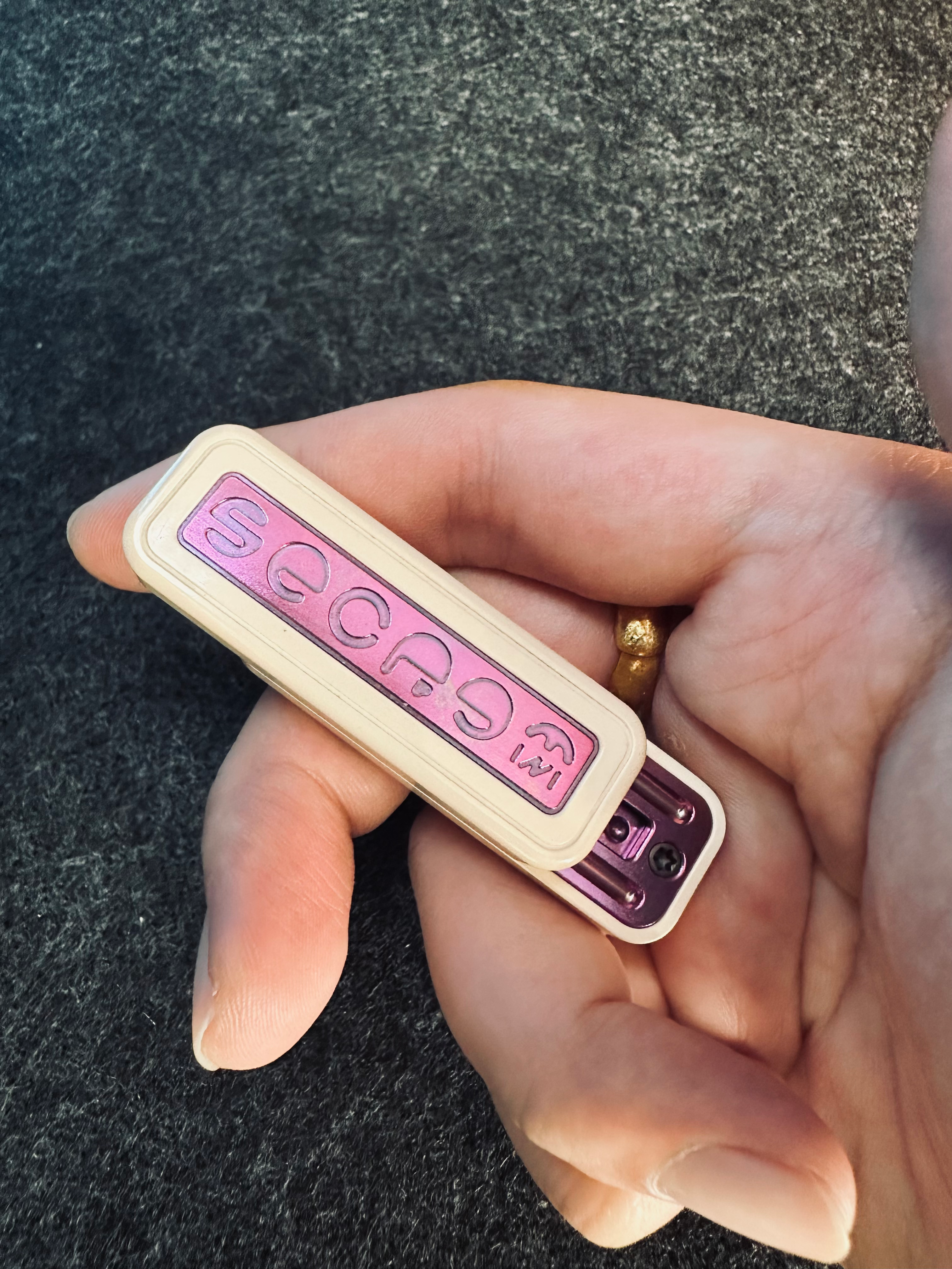 Secret Slider PEEK