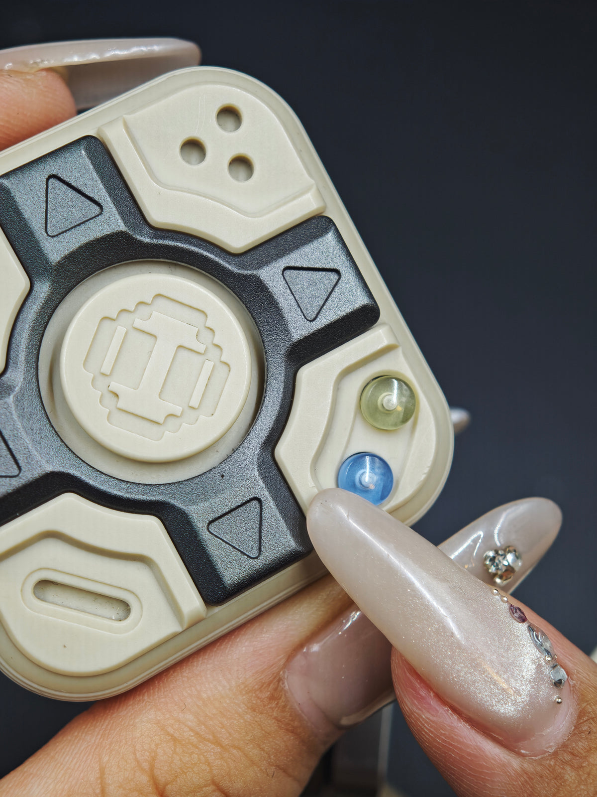 P Cube PEEK
