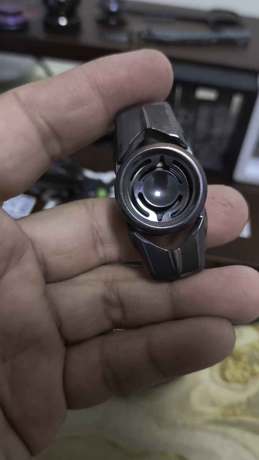 Kamen Dual Leaf Zirconium