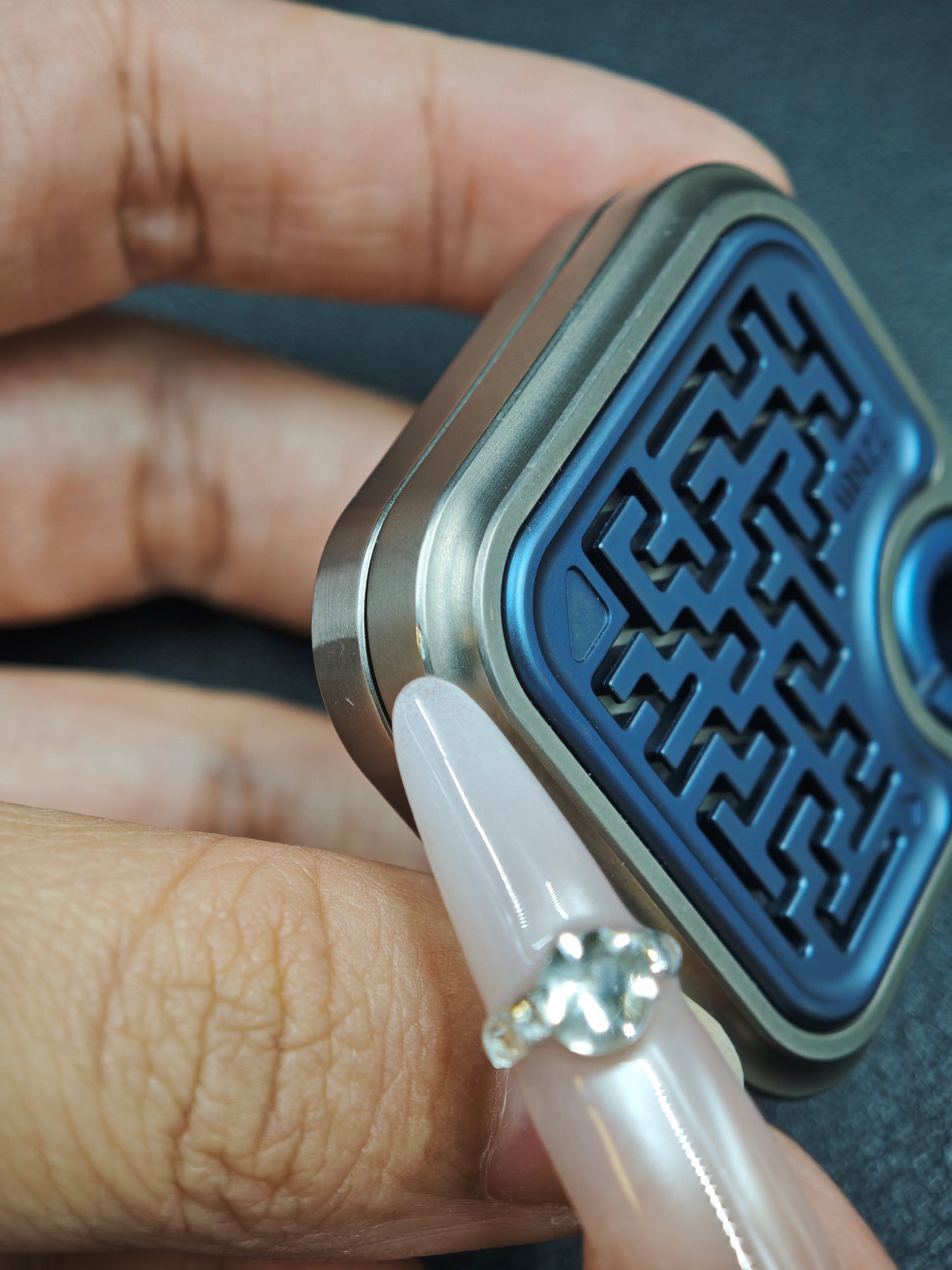 MAZE BLOCK Titanium
