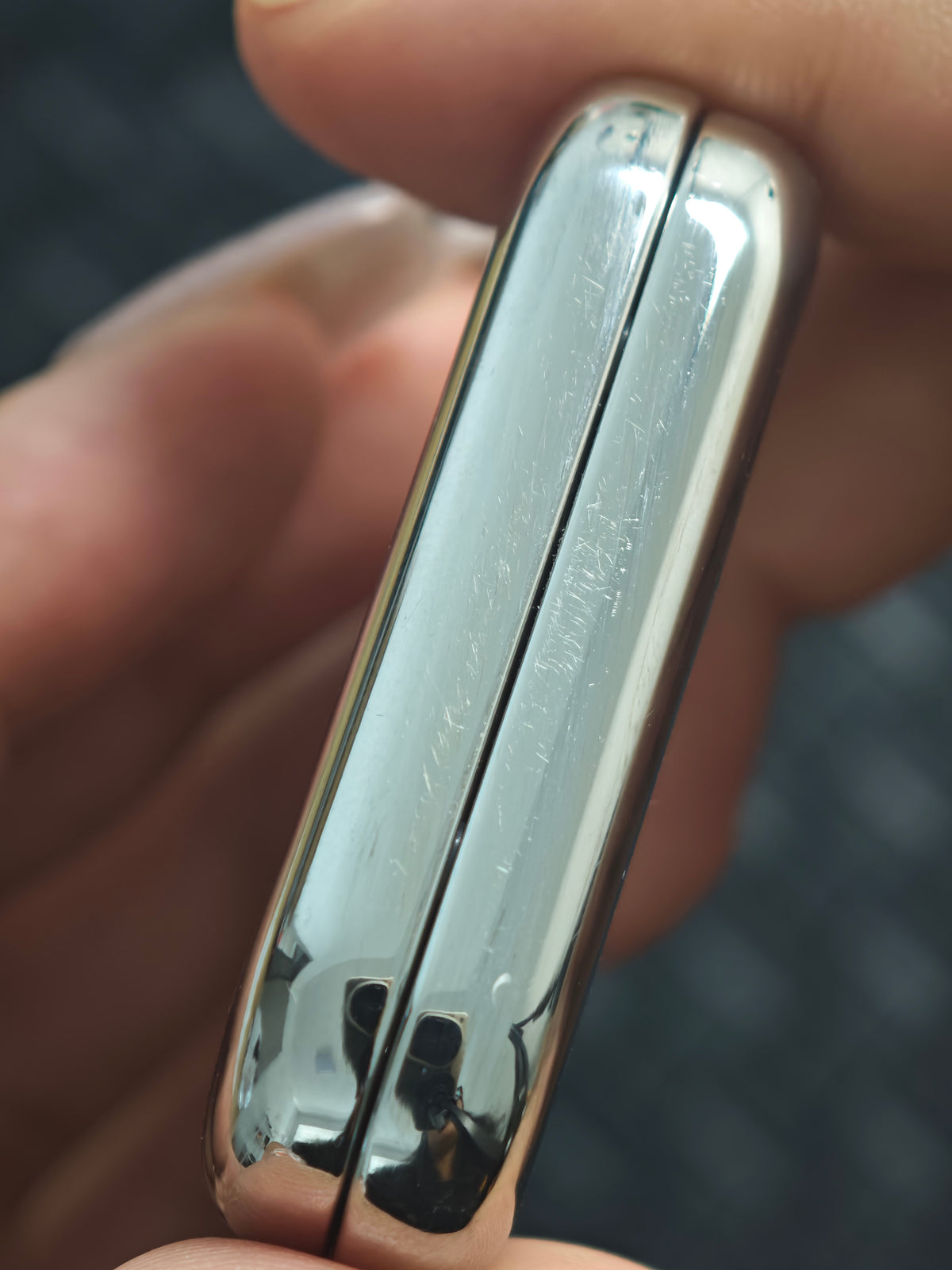Floating Cloud Titanium Polished