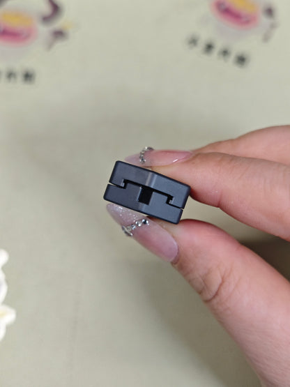 Plane Zirconium