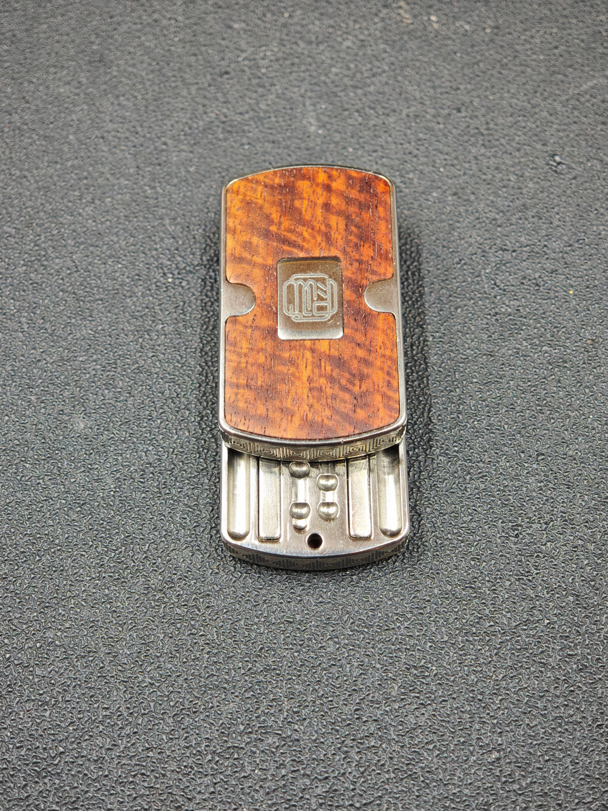 Root Three Titanium