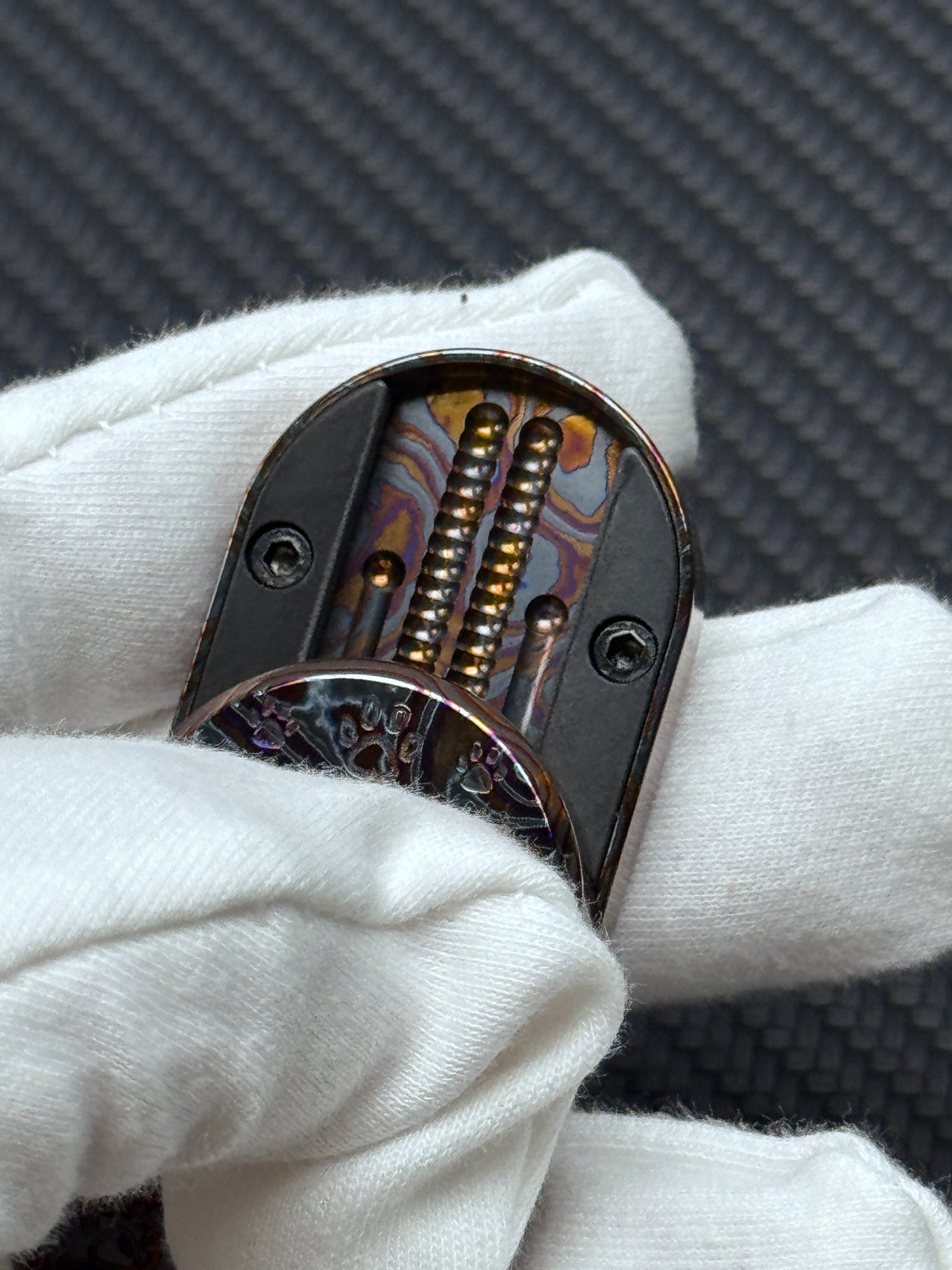 F2.9 Zircuti