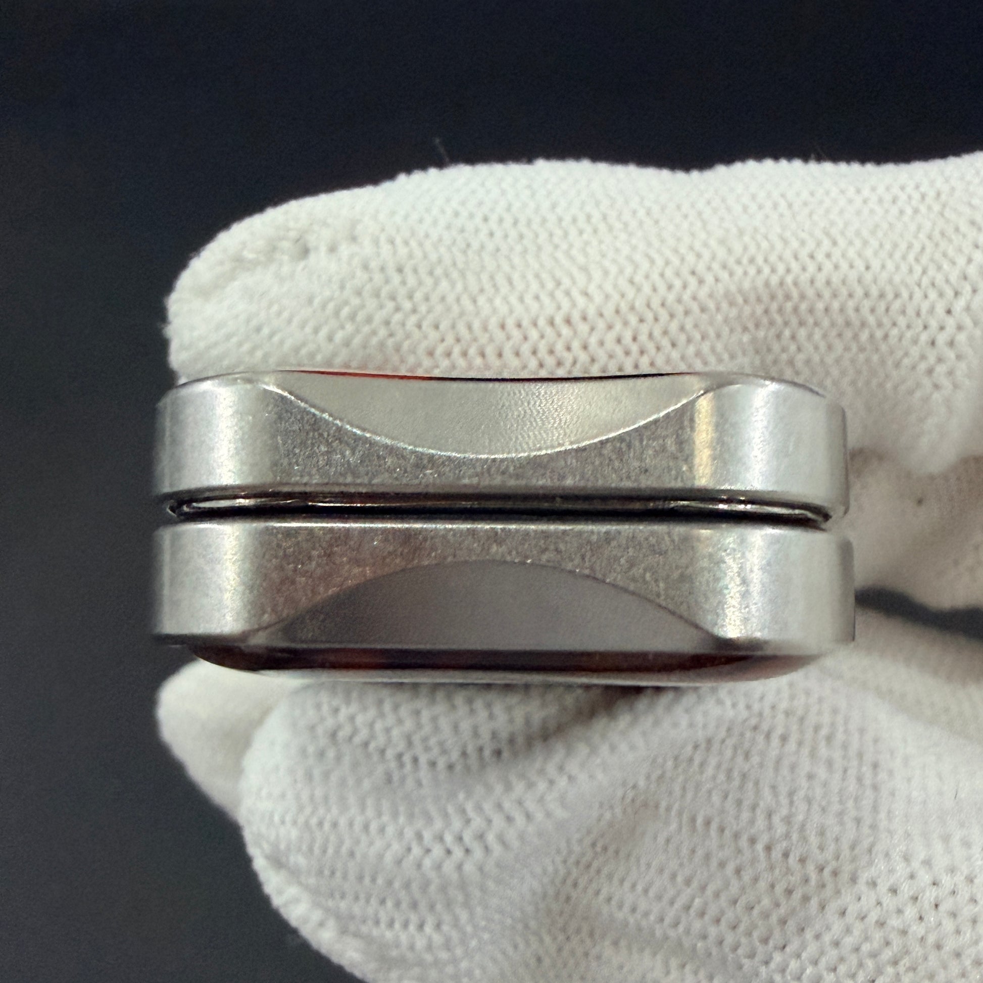 Aura Sand Stainless Steel