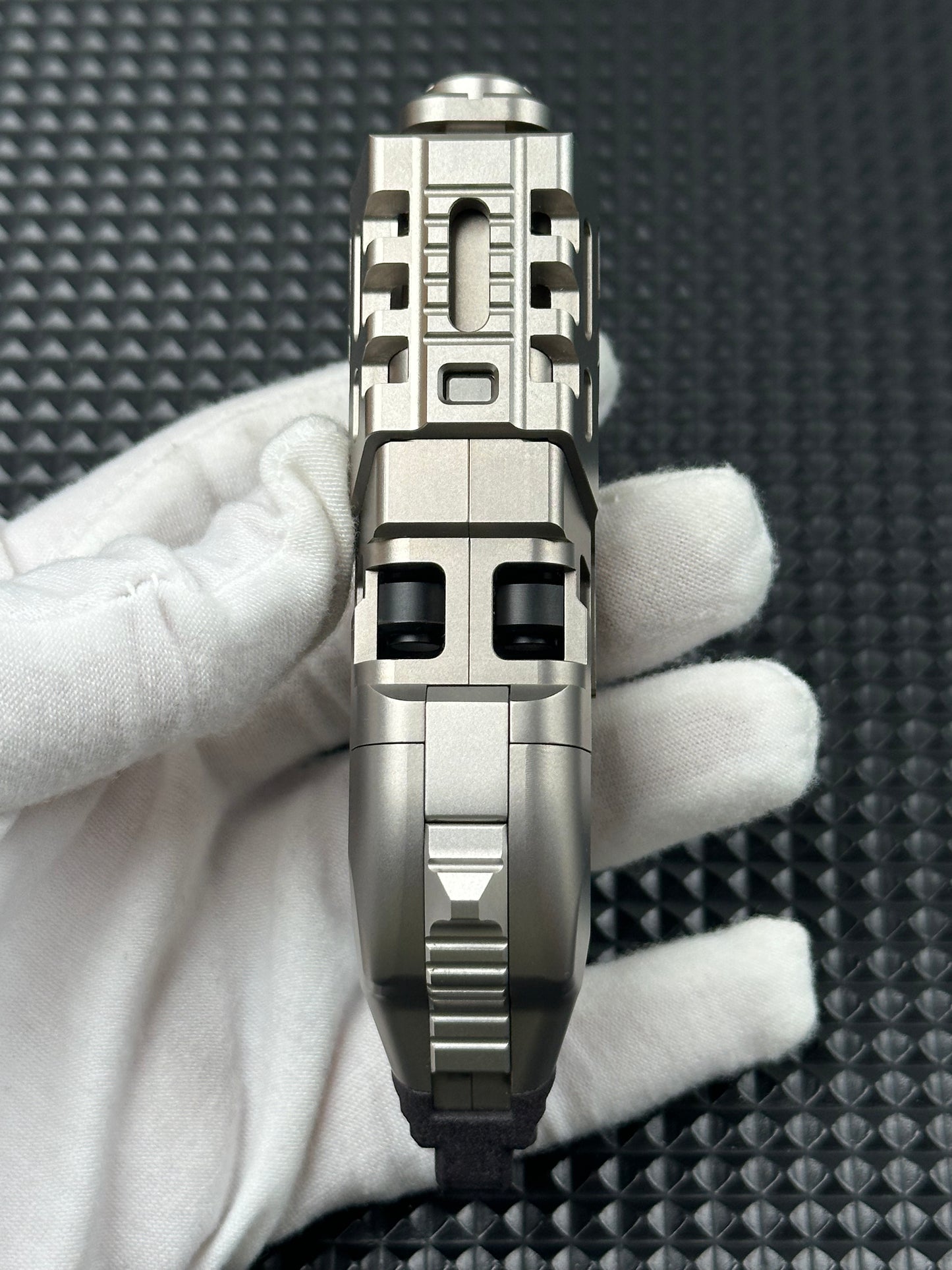 Punnk Titanium