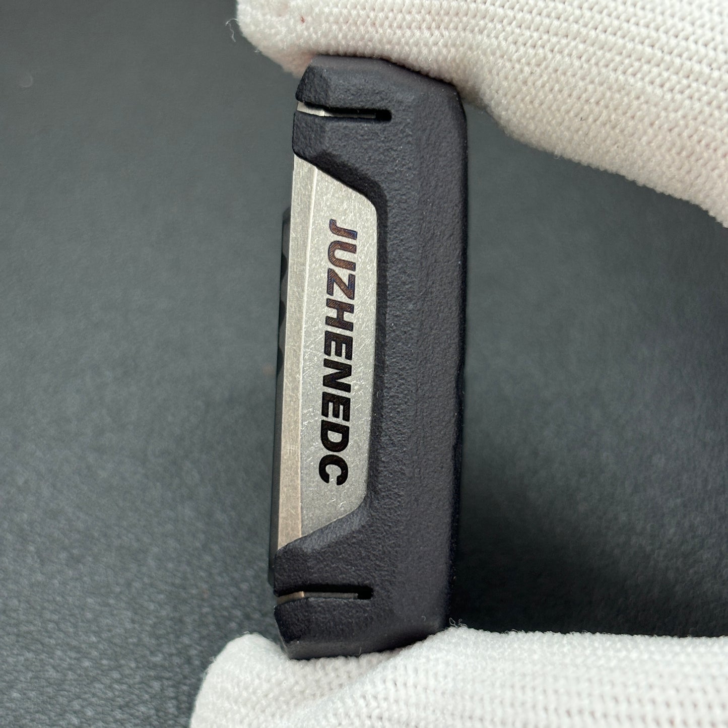 Thousand machines Titanium Zirconium
