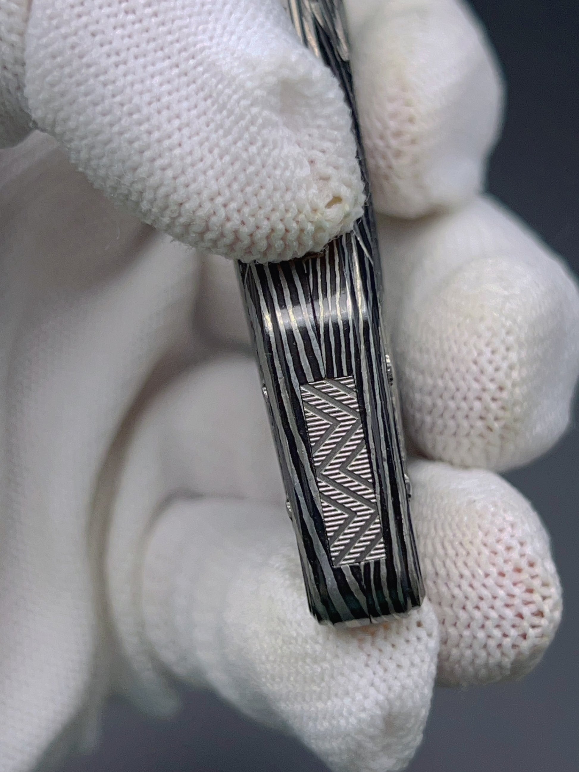 White Tiger Lake Sword Zircuti Zirconium