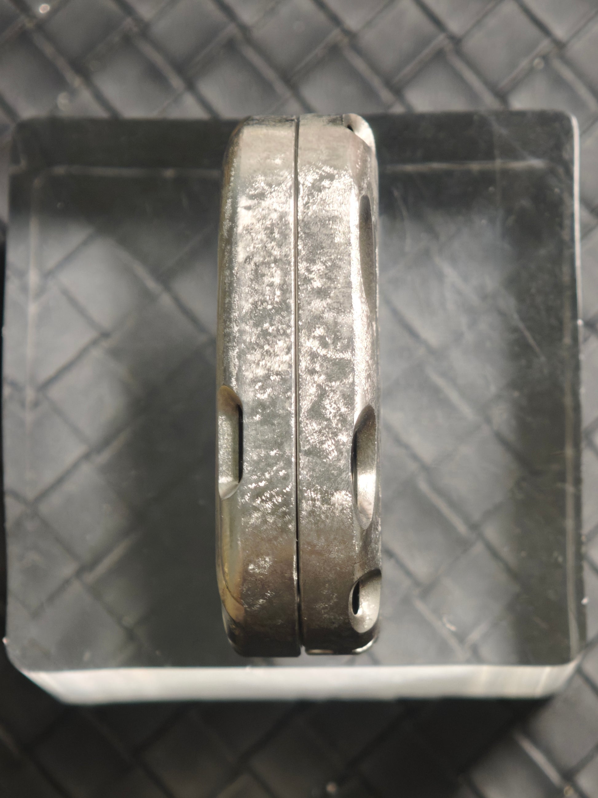 Lag Stainless Steel