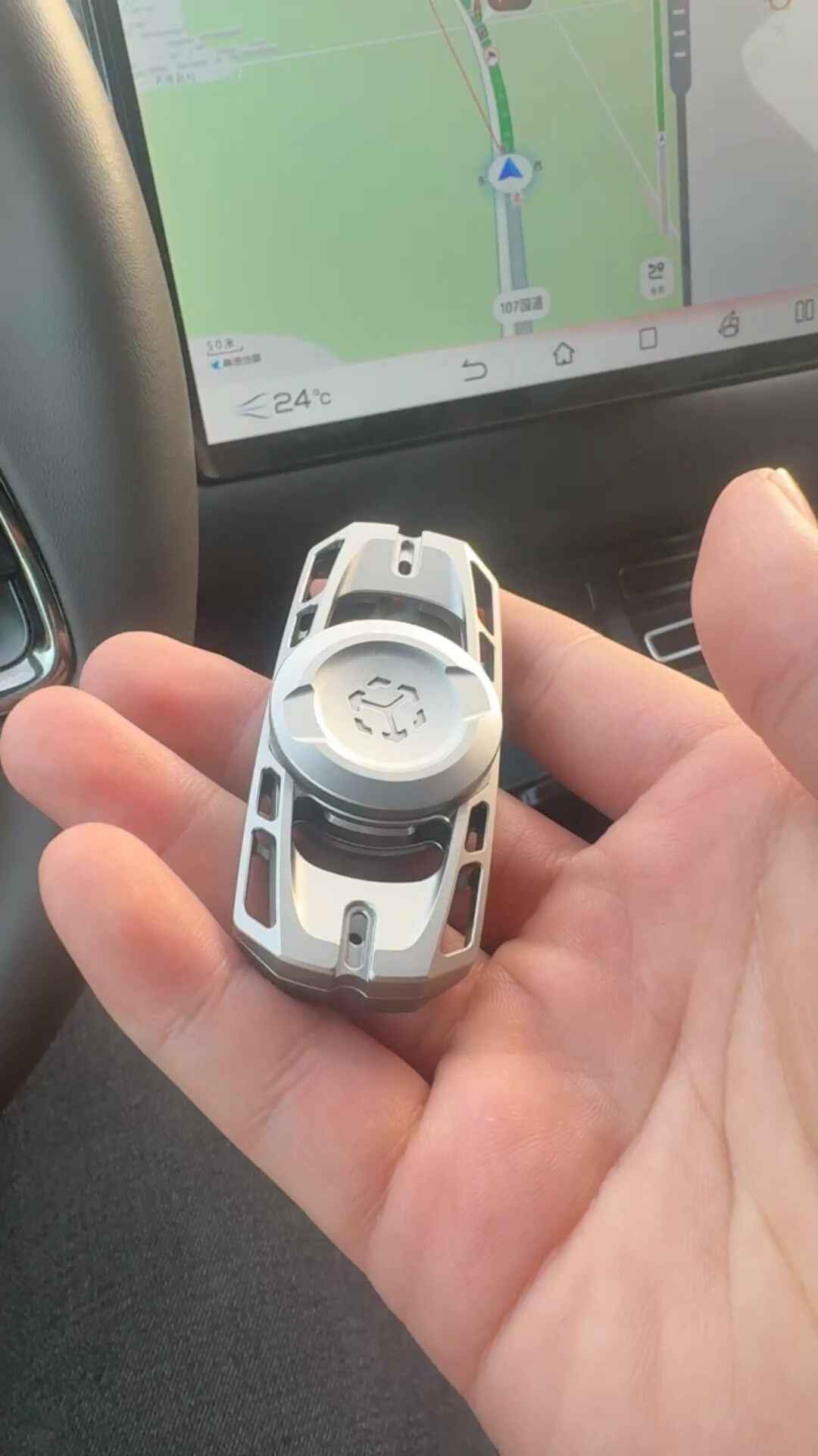 Ling Yin, Stainless Steel