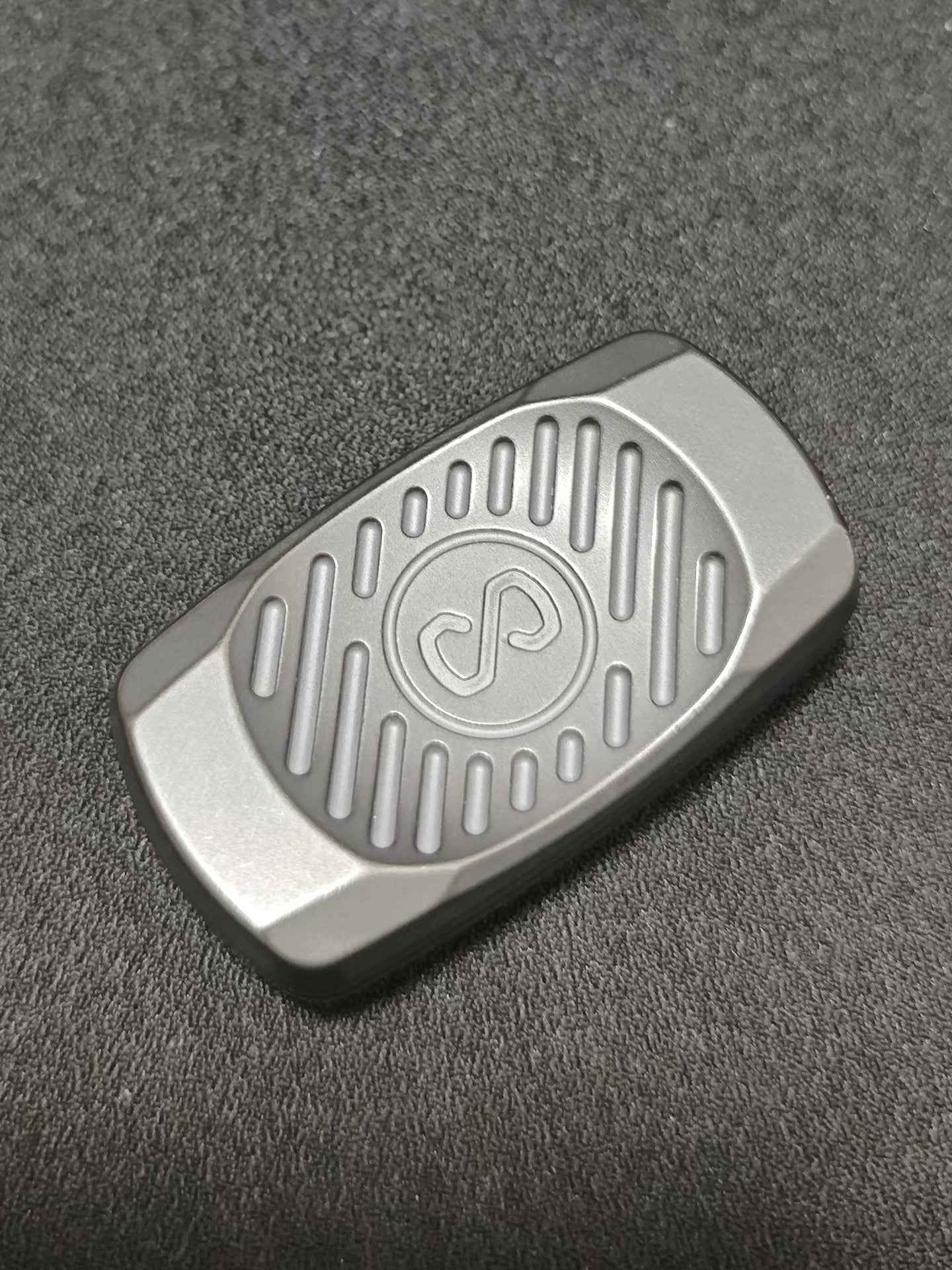 Infinity Slider Zirconium